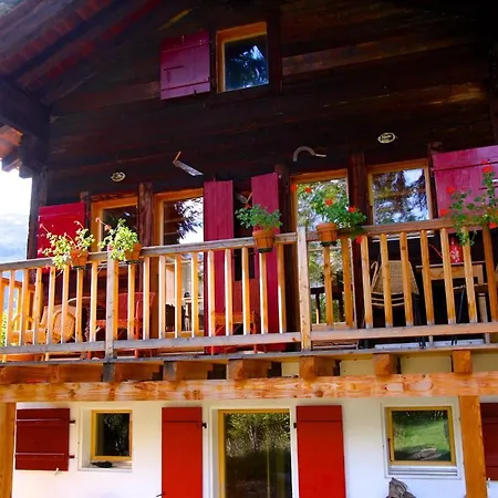 Idyllic In Evolene, With View On The Dent Blanche And The Mountains Lejlighed *